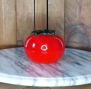 Art glass tomato